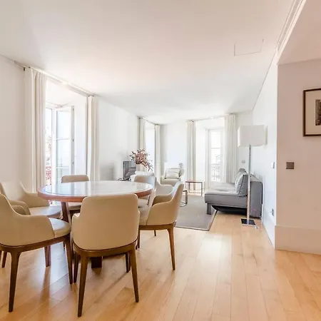 Spacious In Alfama With A Great View Lisboa