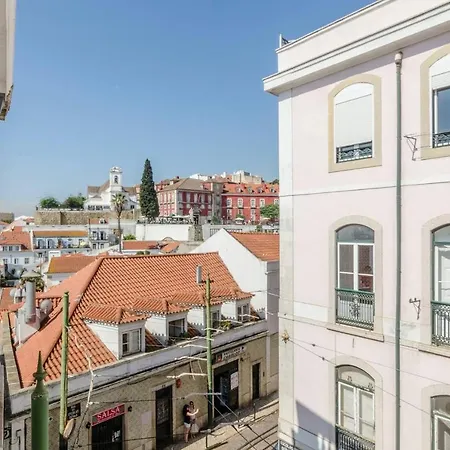 Spacious In Alfama With A Great View 公寓 *