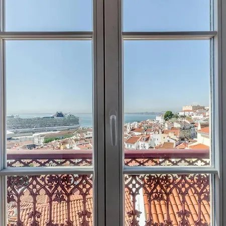 Spacious In Alfama With A Great View *